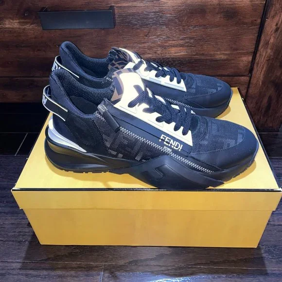 Fendi Flow - Picture 5 of 5